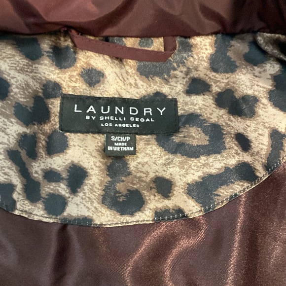 Puffer Coat with Faux Fur around hood - Picture 5 of 8